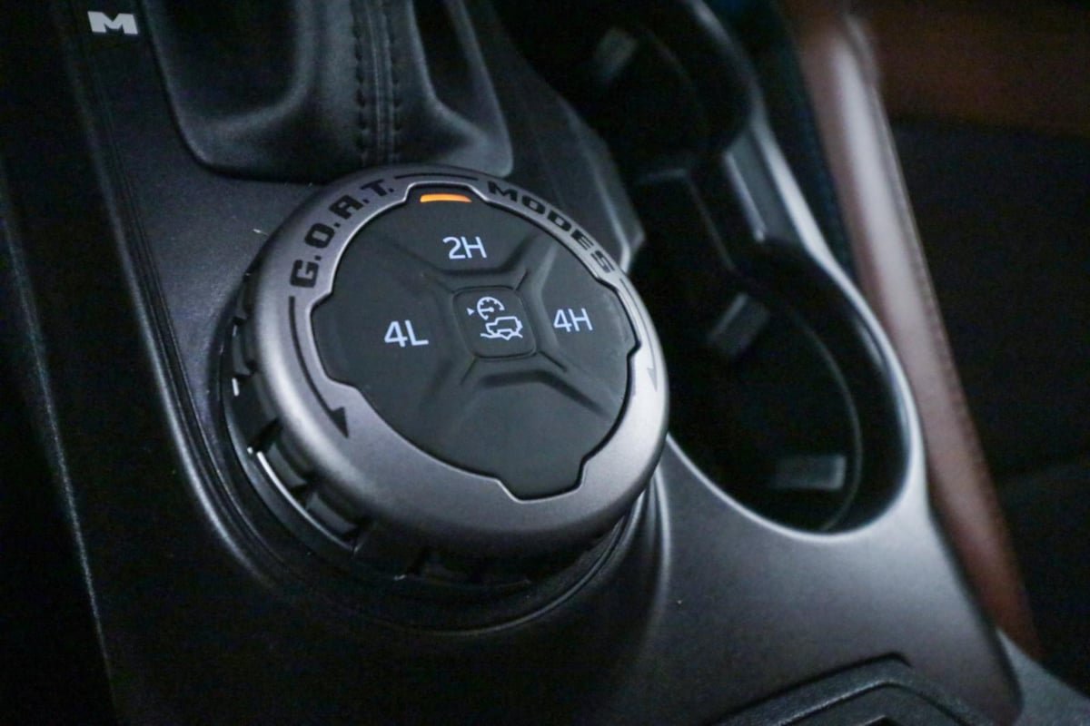 Used 2022 Ford Bronco Outer Banks AWD/4WD image 13