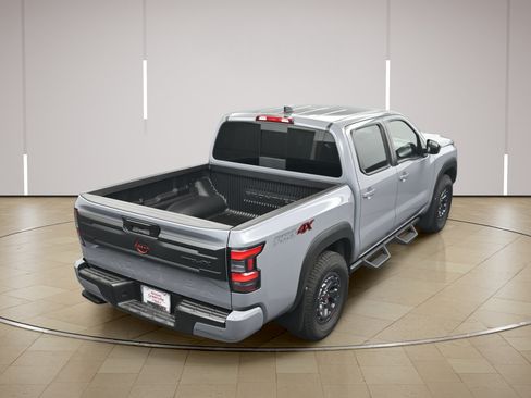 Certified 2025 Nissan Frontier PRO-4X AWD/4WD image 34