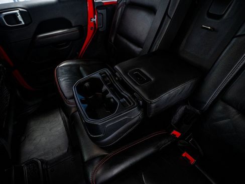 Used 2020 Jeep Wrangler Unlimited Rubicon w/ Dual Top Group image 56