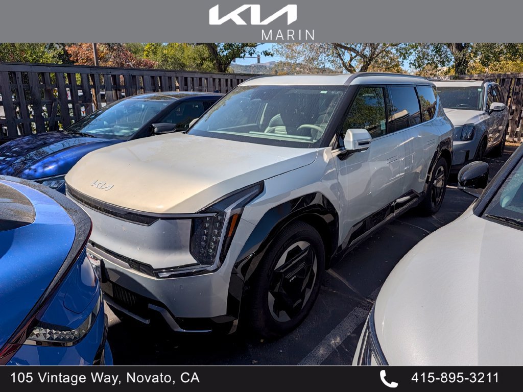 Used 2024 Kia EV9 Land AWD/4WD image 1
