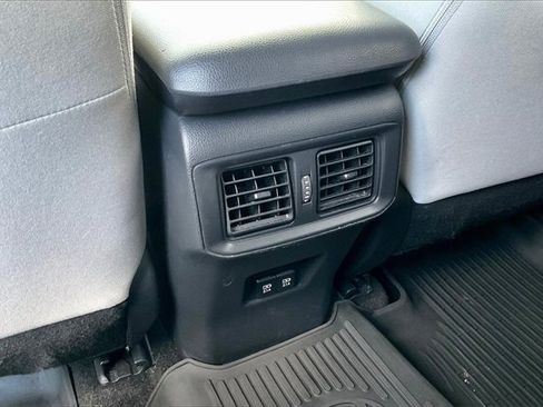 Used 2021 Toyota RAV4 AWD Hybrid image 25