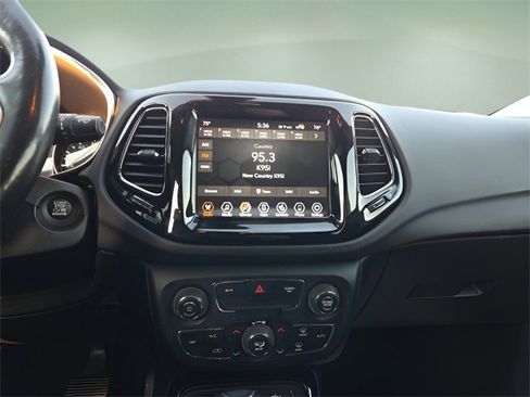 Used 2020 Jeep Compass Limited w/ Premium Lighting Group image 11