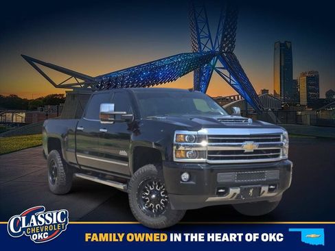 Used 2018 Chevrolet Silverado 2500 High Country w/ Duramax Plus Package AWD/4WD image 1