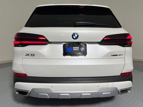 Used 2025 BMW X5 sDrive40i w/ Premium Package image 8