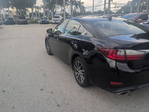 Used 2016 Lexus ES 350 w/ Luxury Package w/Wood Trim FWD image 8