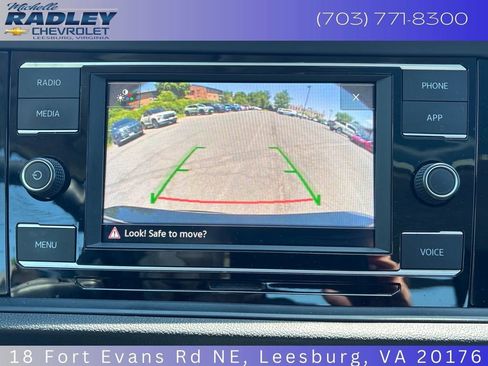 Used 2022 Volkswagen Jetta SE FWD image 19