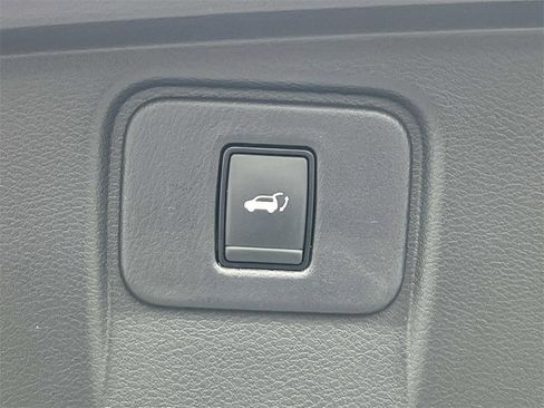 Used 2017 Nissan Murano Platinum w/ Platinum Technology Package image 12