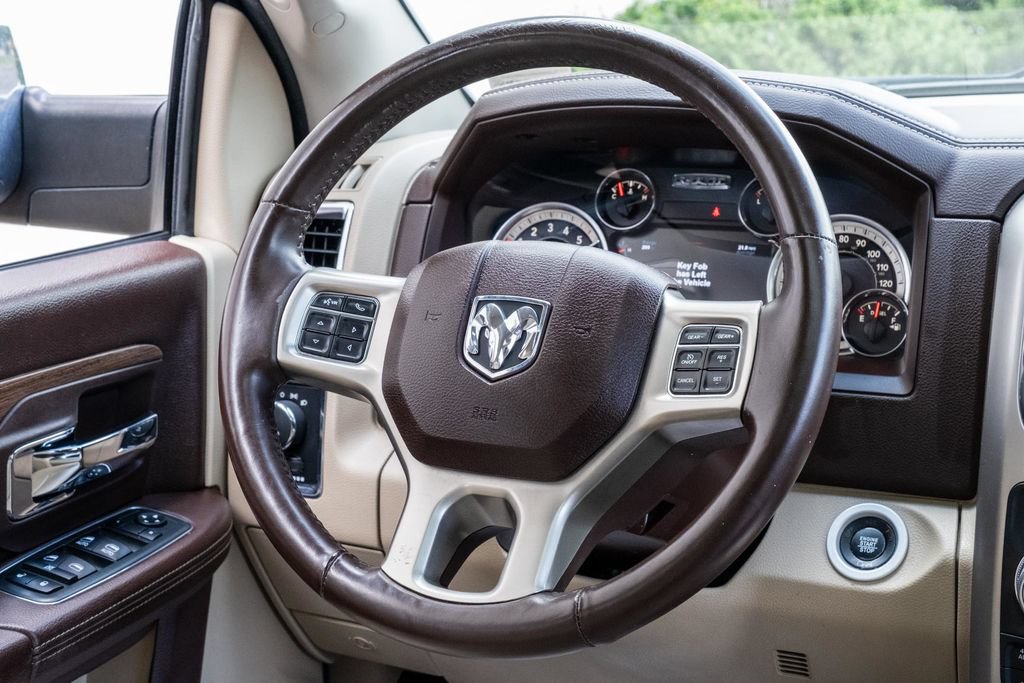 Used 2018 RAM 1500 Laramie w/ Convenience Group AWD/4WD image 24