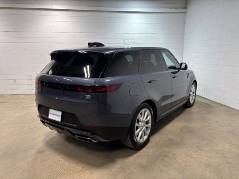 Used 2023 Land Rover Range Rover Sport SE AWD/4WD image 6