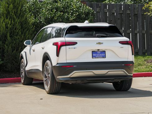 Used 2024 Chevrolet Blazer EV LT AWD/4WD image 4