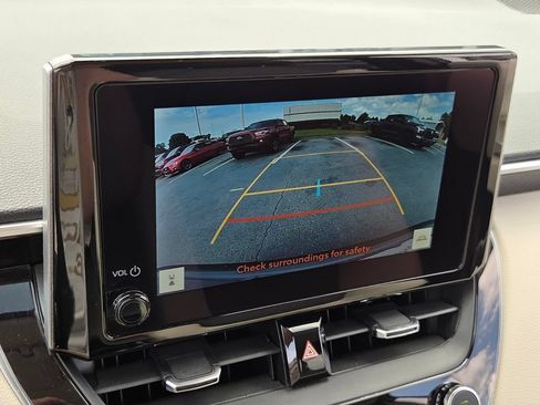 Certified 2023 Toyota Corolla Cross XLE FWD image 19