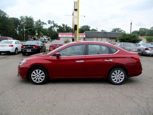 Used 2016 Nissan Sentra SV image 4