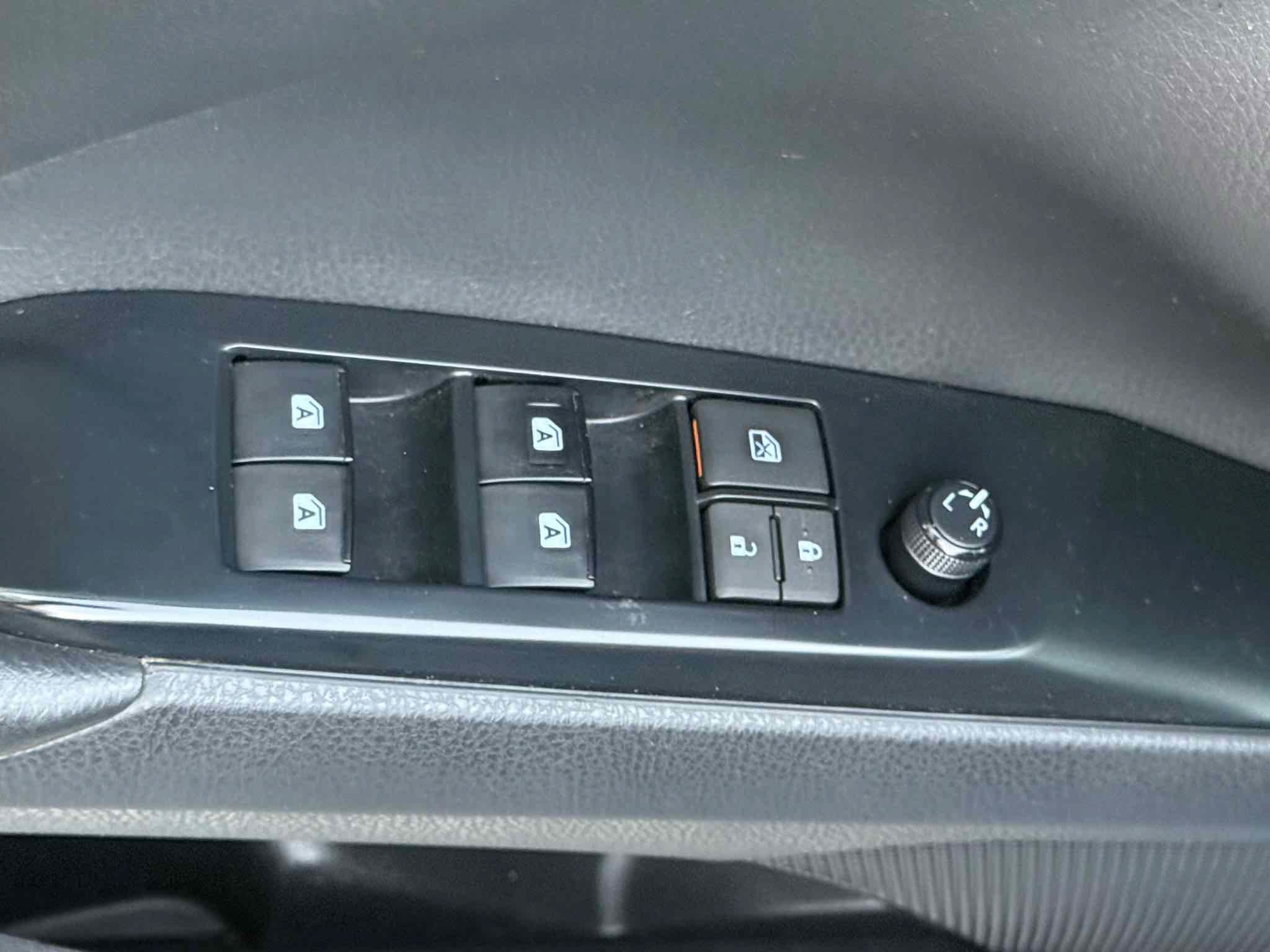 Used 2020 Toyota Camry LE w/ Carpet Mat Package FWD image 85
