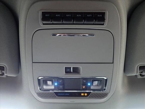 New 2026 Ford F250 Lariat w/ Black Appearance Package image 19