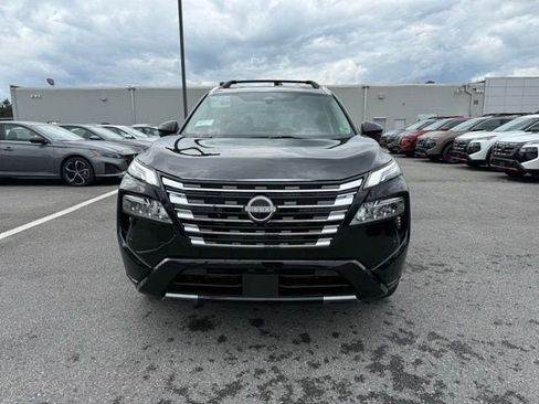 New 2026 Nissan Rogue Platinum w/ Platinum Premium Package image 3