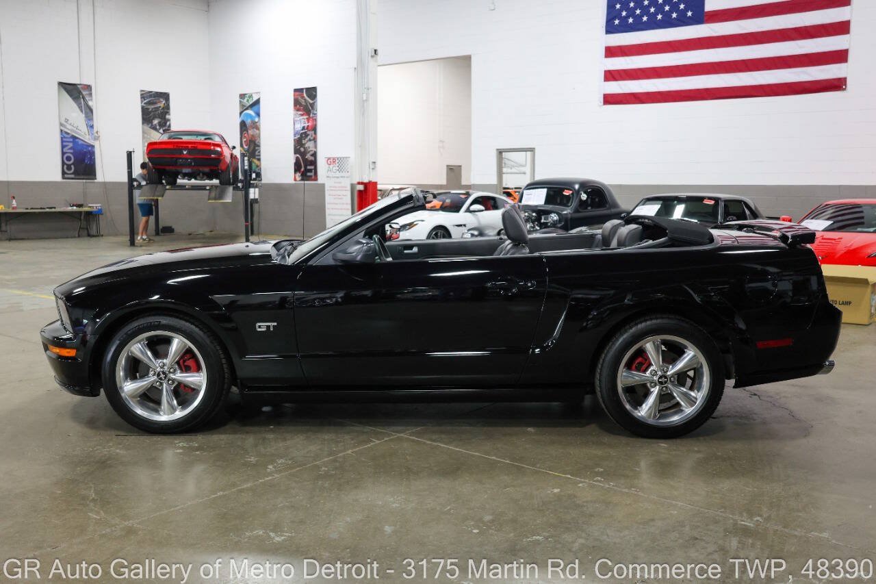 Used 2008 Ford Mustang GT Premium RWD image 4