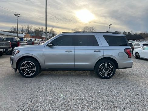 Used 2021 Ford Expedition Limited image 5