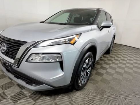 Used 2023 Nissan Rogue SV AWD/4WD image 12