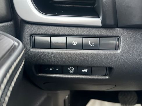 Used 2025 Nissan Rogue SL w/ Tech Package AWD/4WD image 36
