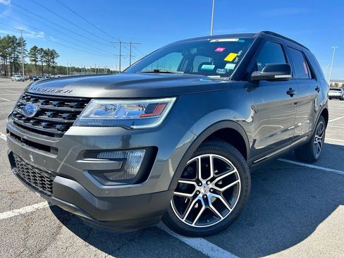 Used 2016 Ford Explorer Sport w/ Equipment Group 401A image 2