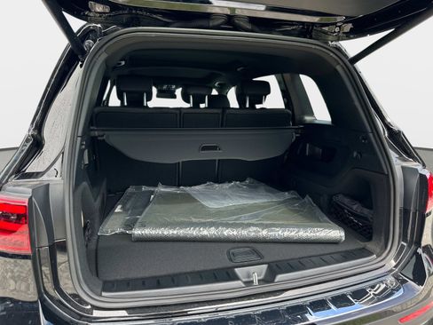 New 2025 Mercedes-Benz GLB 250 250 4MATIC SUV image 10