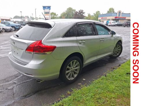 Used 2010 Toyota Venza FWD image 5