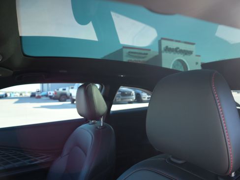 New 2026 Jeep Cherokee Laredo AWD/4WD image 15