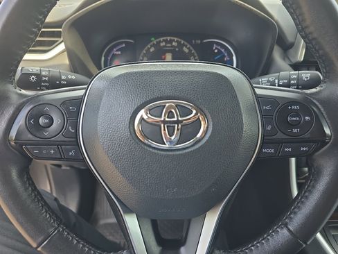 Used 2022 Toyota RAV4 Limited AWD/4WD image 27