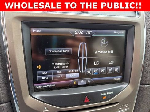 Used 2013 Lincoln MKX AWD image 14