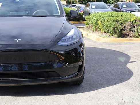 Used 2023 Tesla Model Y Long Range image 14