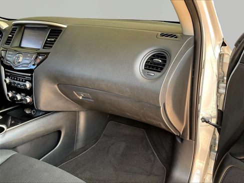 Used 2018 Nissan Pathfinder S AWD/4WD image 26