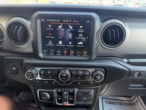 Used 2021 Jeep Gladiator Sport AWD/4WD image 15