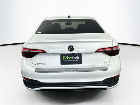 Used 2023 Volkswagen Jetta SE FWD image 7