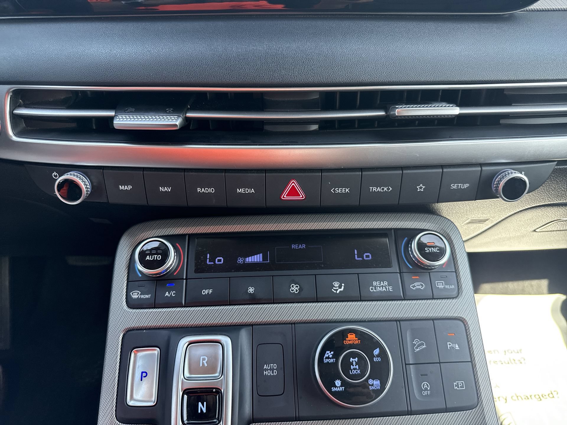 Used 2025 Hyundai Palisade SEL AWD/4WD image 16