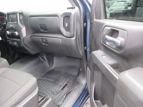 Used 2023 GMC Sierra 3500 Pro w/ Convenience Package image 19