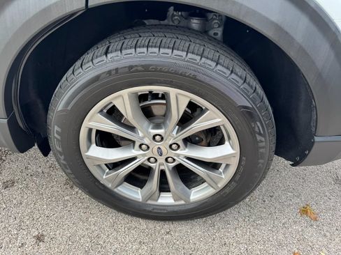 Used 2021 Ford Explorer Limited AWD/4WD image 7
