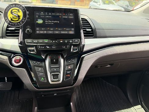 Used 2019 Honda Odyssey Elite image 23