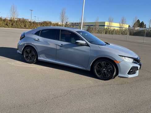 Used 2018 Honda Civic EX image 7