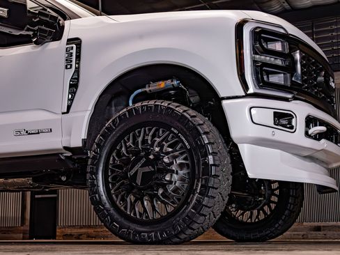 Used 2026 Ford F350 Platinum AWD/4WD image 16