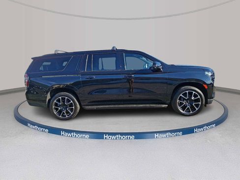 Used 2024 Chevrolet Suburban RST w/ Luxury Package image 7