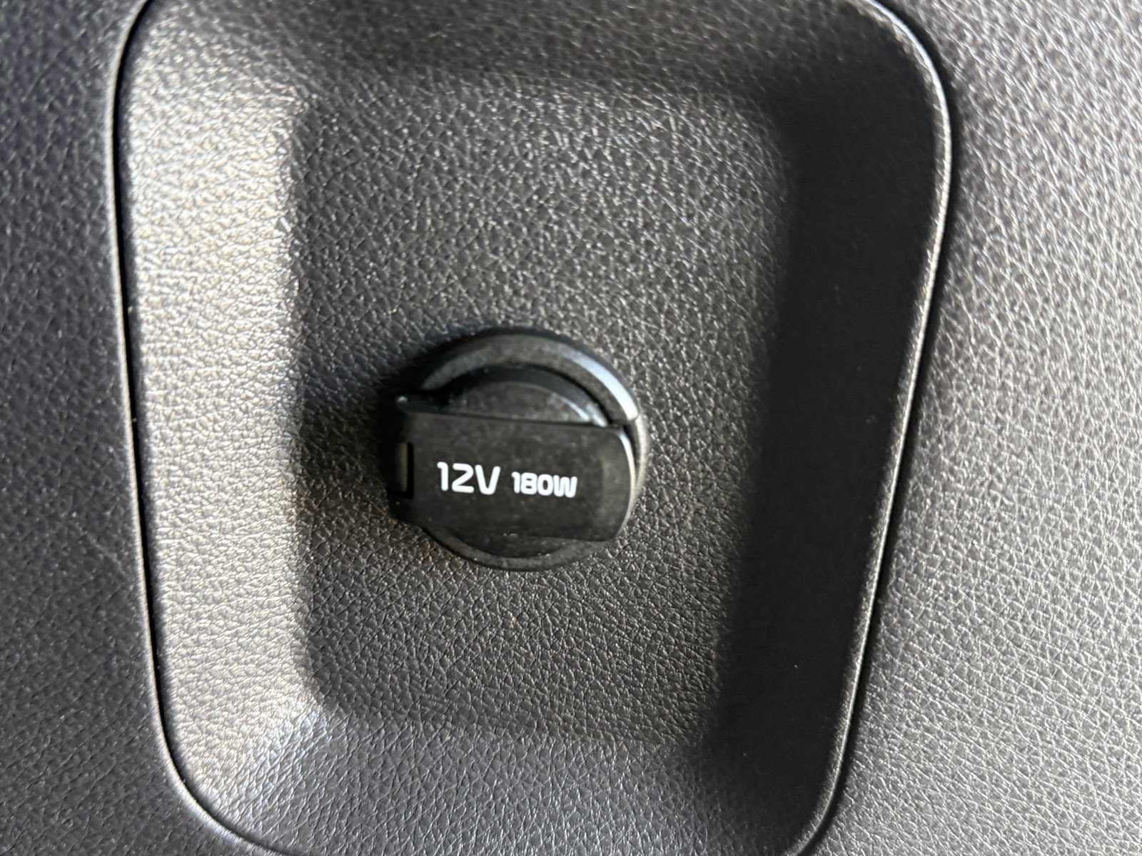 Used 2023 Kia Carnival LX FWD image 32