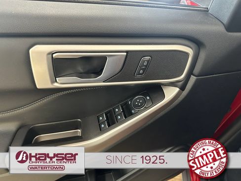 Used 2023 Ford Explorer XLT w/ Equipment Group 202A AWD/4WD image 11