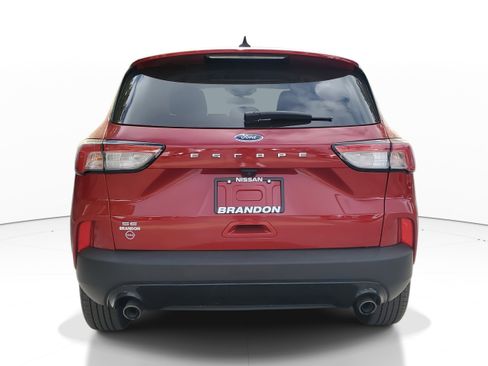 Used 2022 Ford Escape SE w/ SE Sport Appearance Package image 6