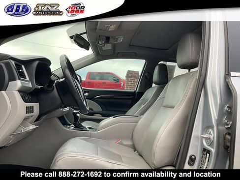 Used 2014 Toyota Highlander Limited image 10