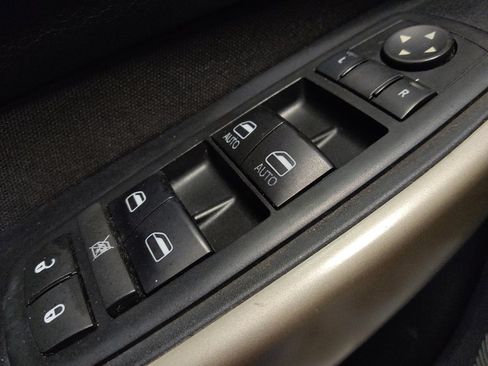 Used 2017 Jeep Cherokee Latitude w/ Comfort & Sound Group image 27