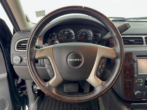 Used 2013 GMC Yukon Denali AWD/4WD image 10