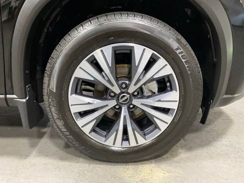 Certified 2023 Nissan Rogue SV w/ SV Premium B Package AWD/4WD image 31