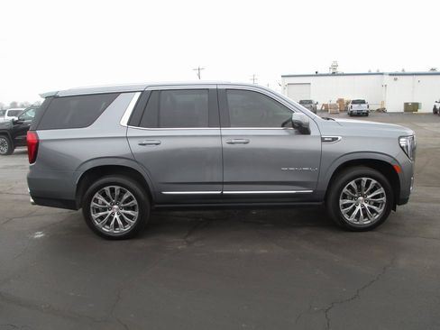 Used 2021 GMC Yukon Denali image 3