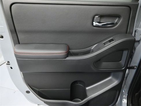Used 2023 Nissan Frontier PRO-4X w/ Pro-4X Premium Package image 26