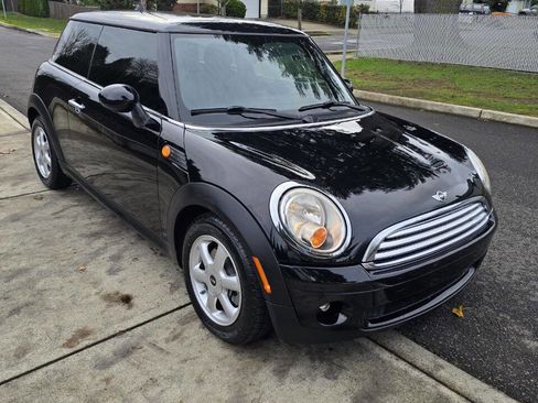 Used 2010 MINI Cooper Hardtop image 3